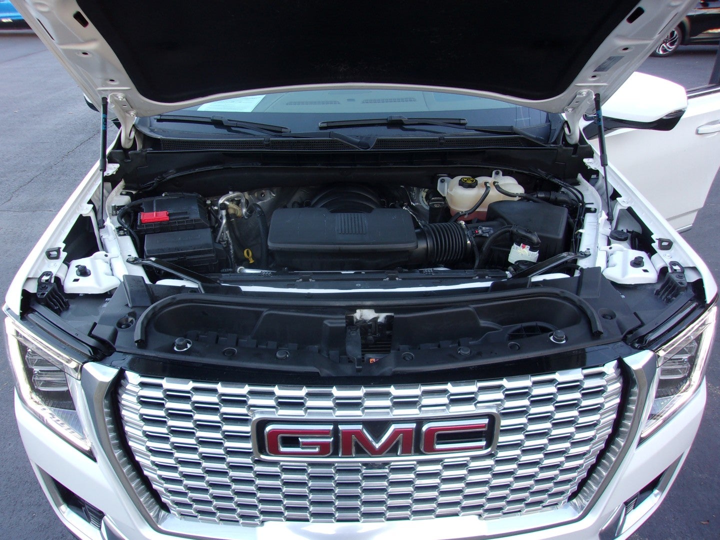 2023 GMC Yukon Denali