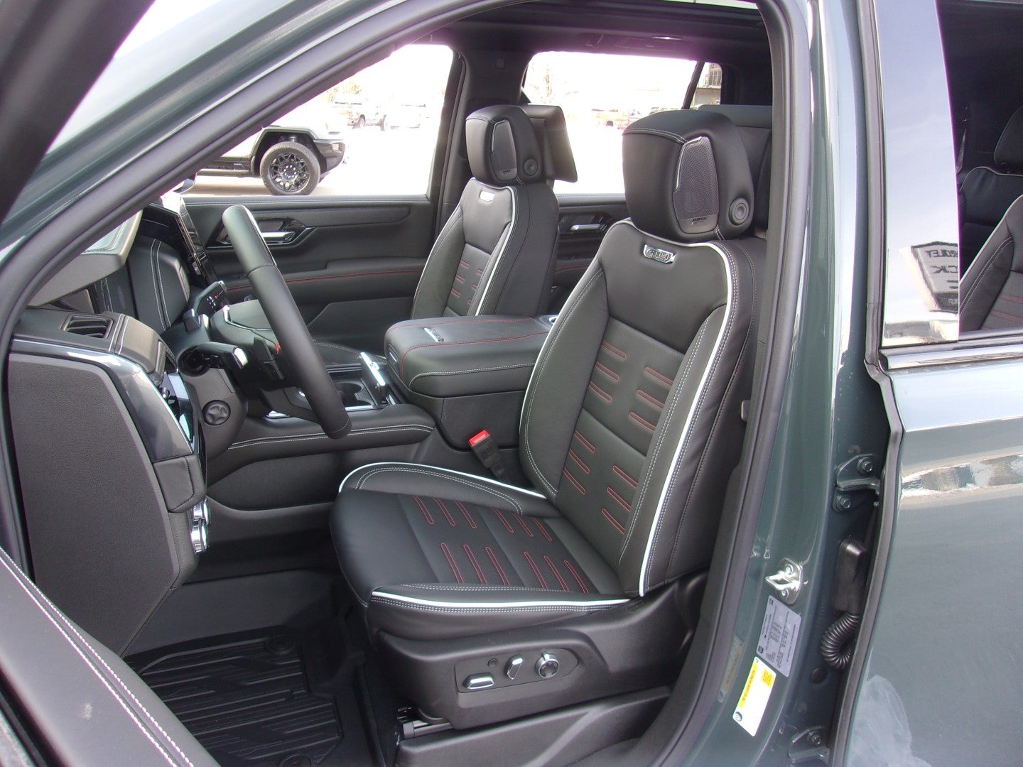 2025 GMC Yukon AT4 Ultimate