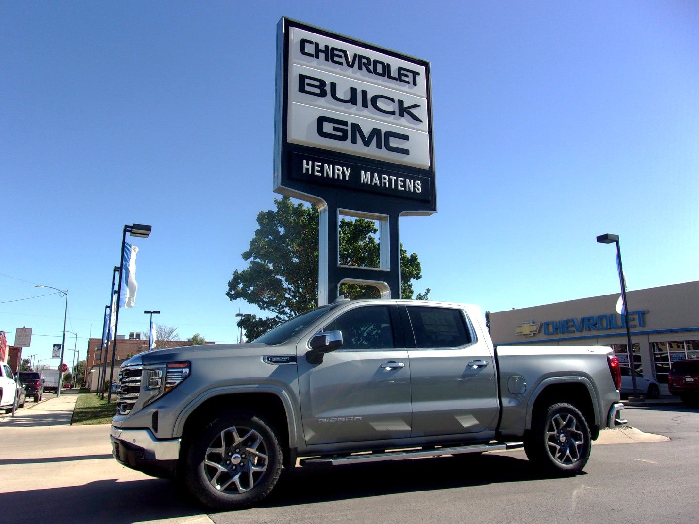 2026 GMC Sierra 1500 SLT