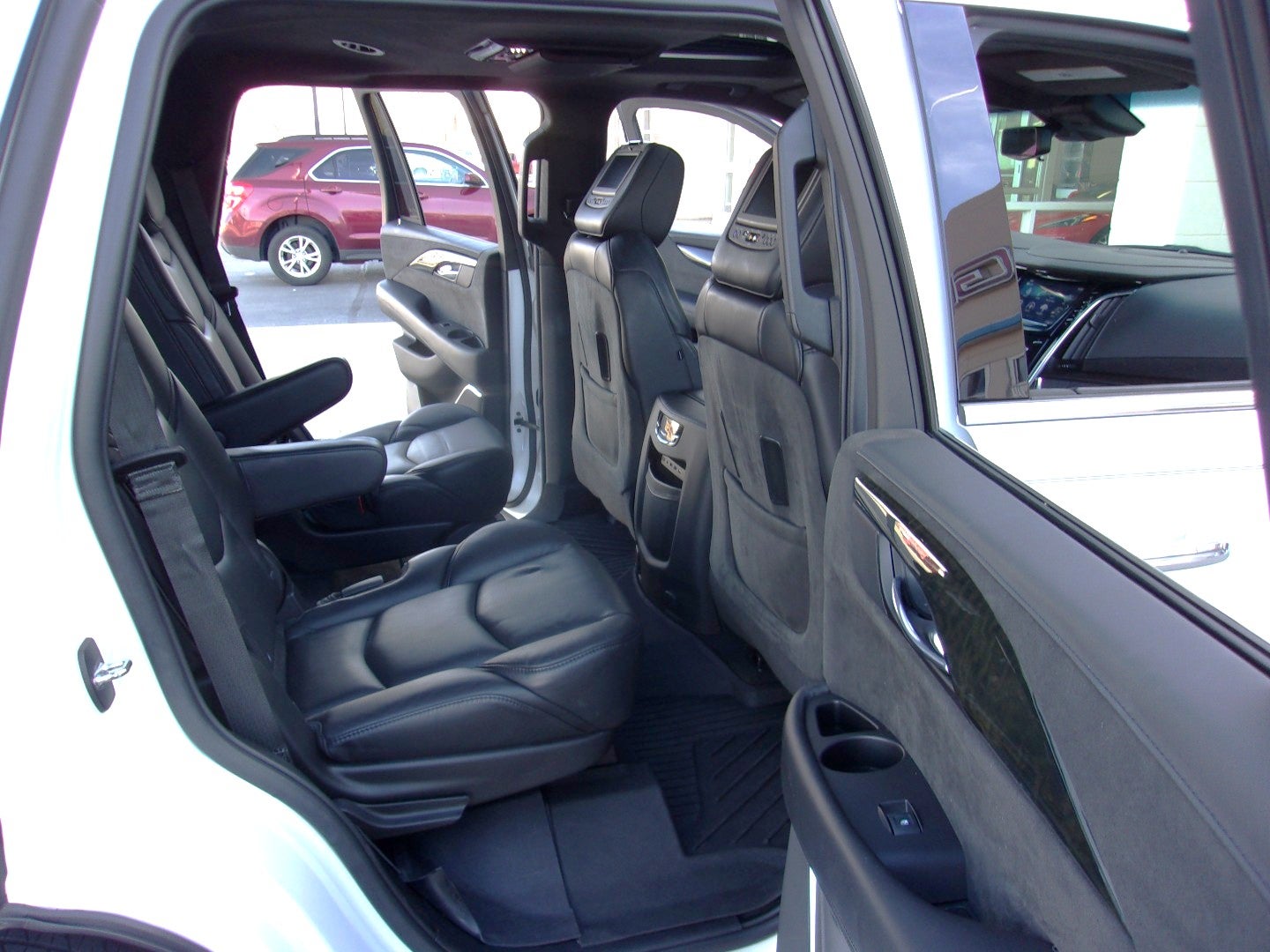 2019 Cadillac Escalade Platinum