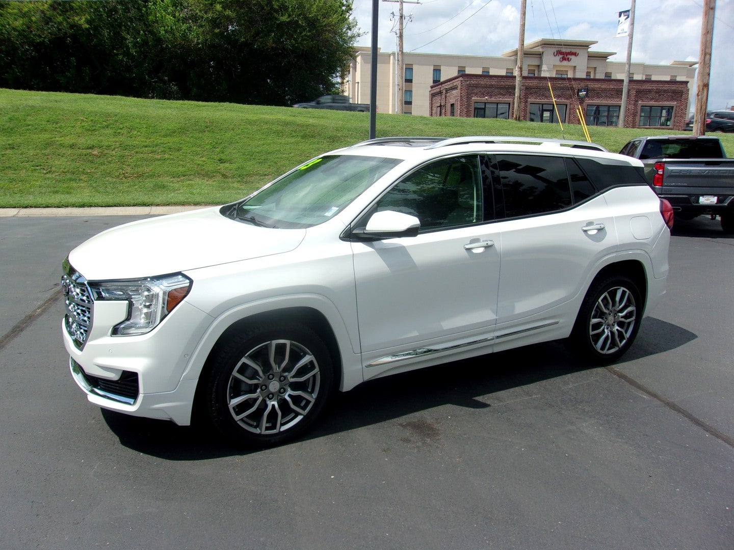 2023 GMC Terrain Denali