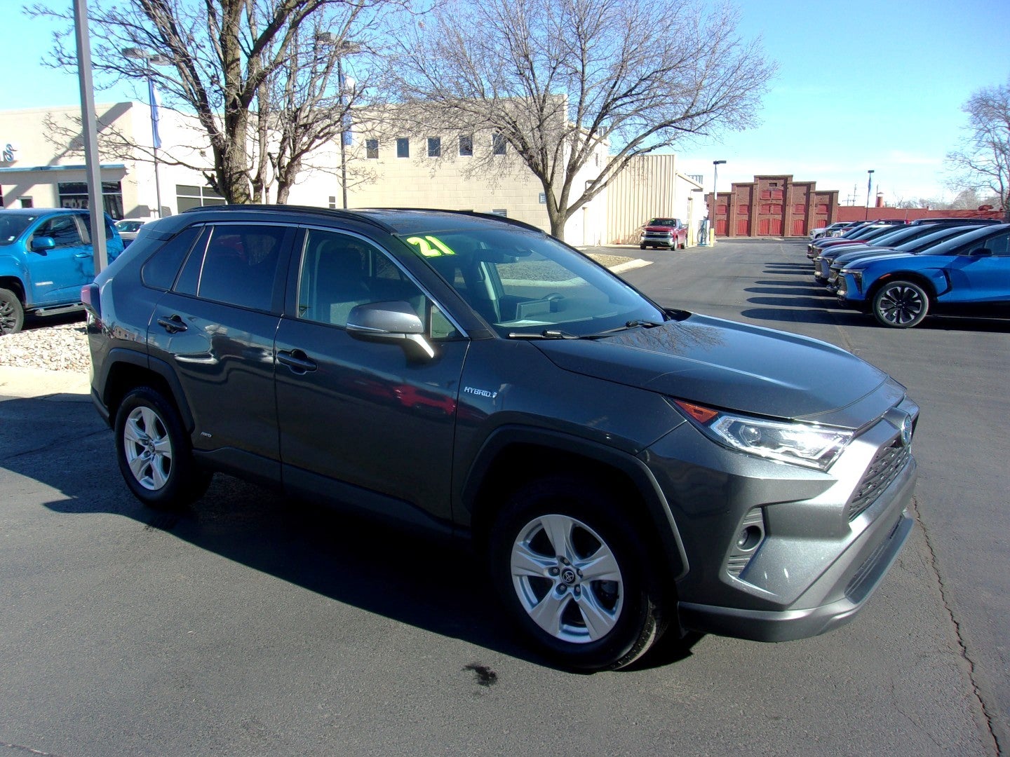 2021 Toyota RAV4 Hybrid XLE