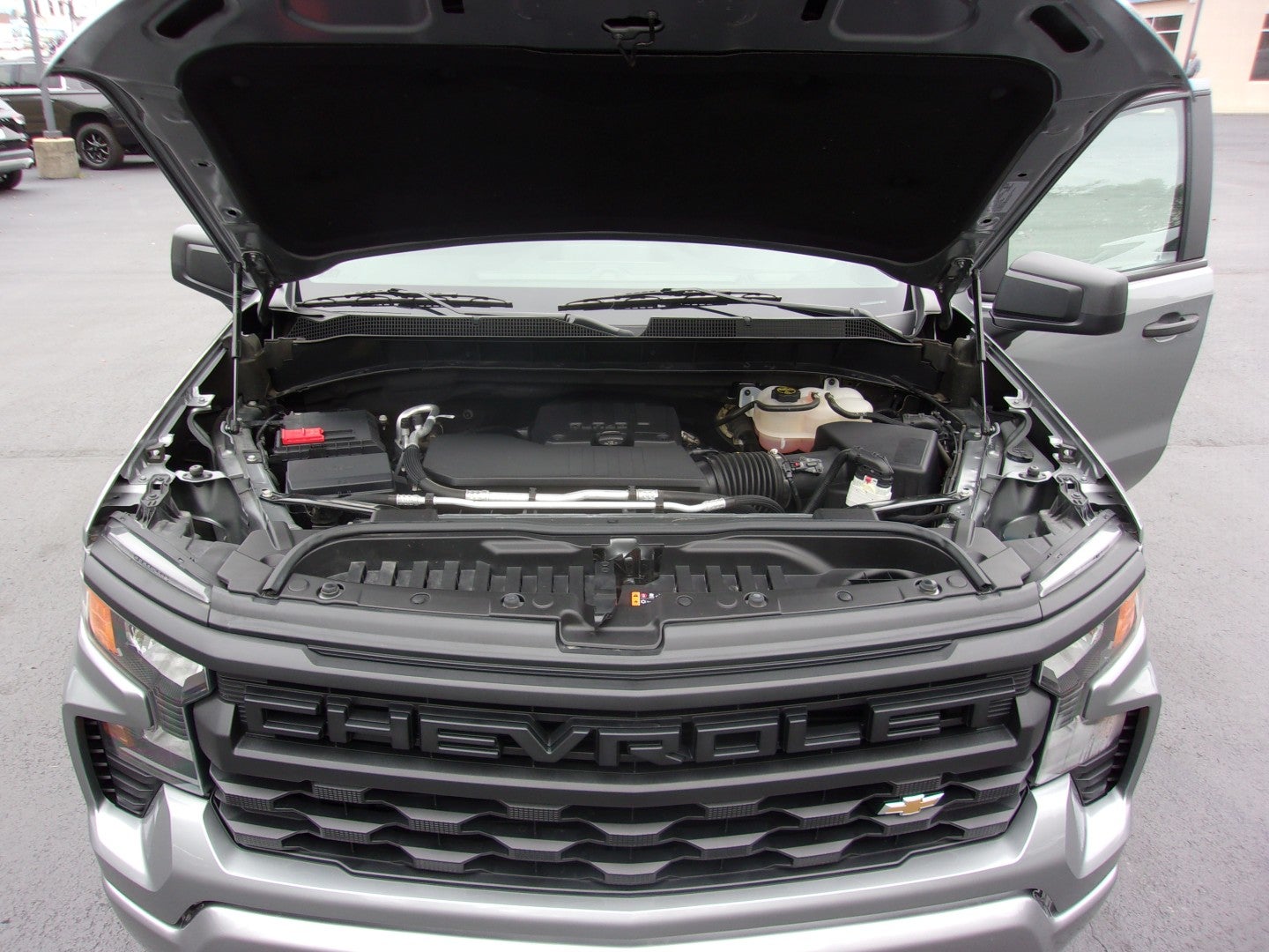 2024 Chevrolet Silverado 1500 Custom