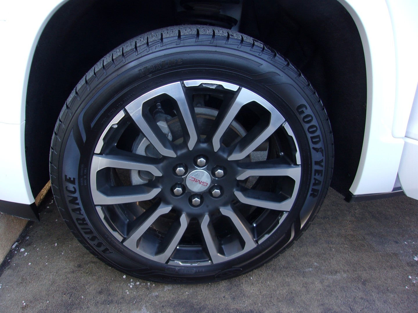 2020 GMC Acadia Denali