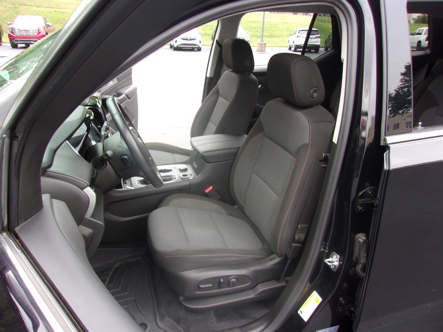 2021 Chevrolet Traverse 1LT - Photo 21