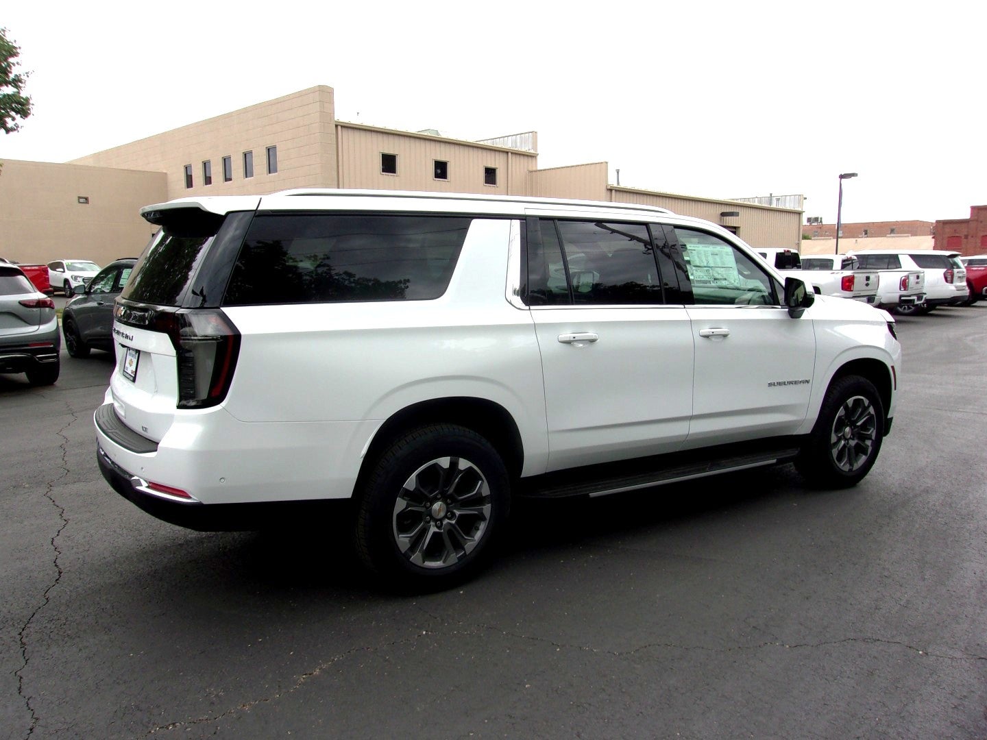 2026 Chevrolet Suburban LT