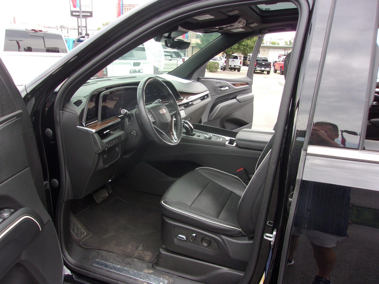 2023 Cadillac Escalade Premium Luxury
