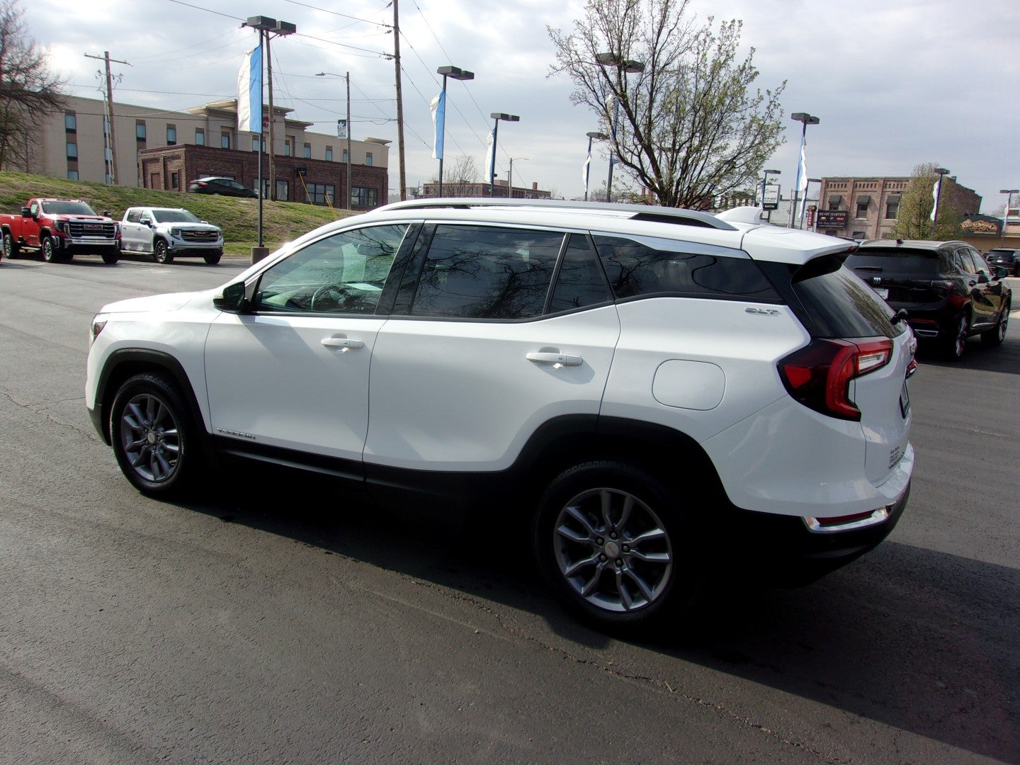 2023 GMC Terrain SLT