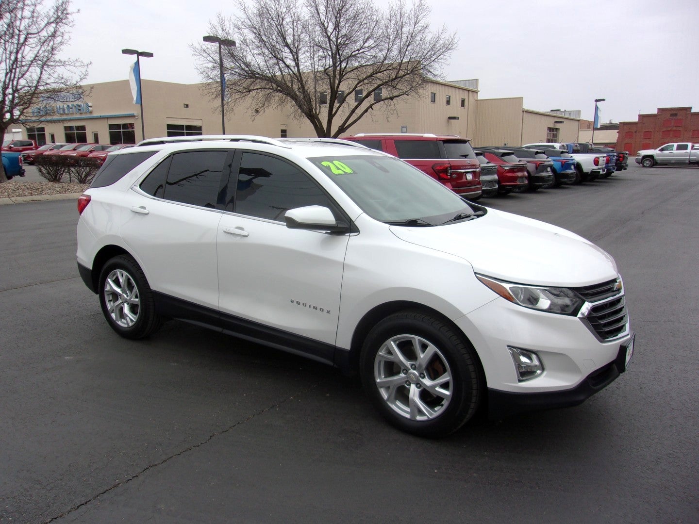 Used 2020 Chevrolet Equinox LT with VIN 3GNAXVEX1LS537483 for sale in Kansas City
