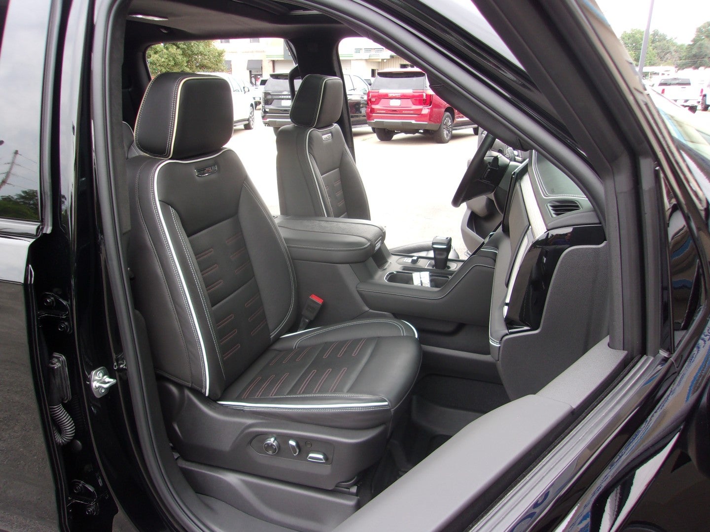 2025 GMC Sierra 1500 AT4X