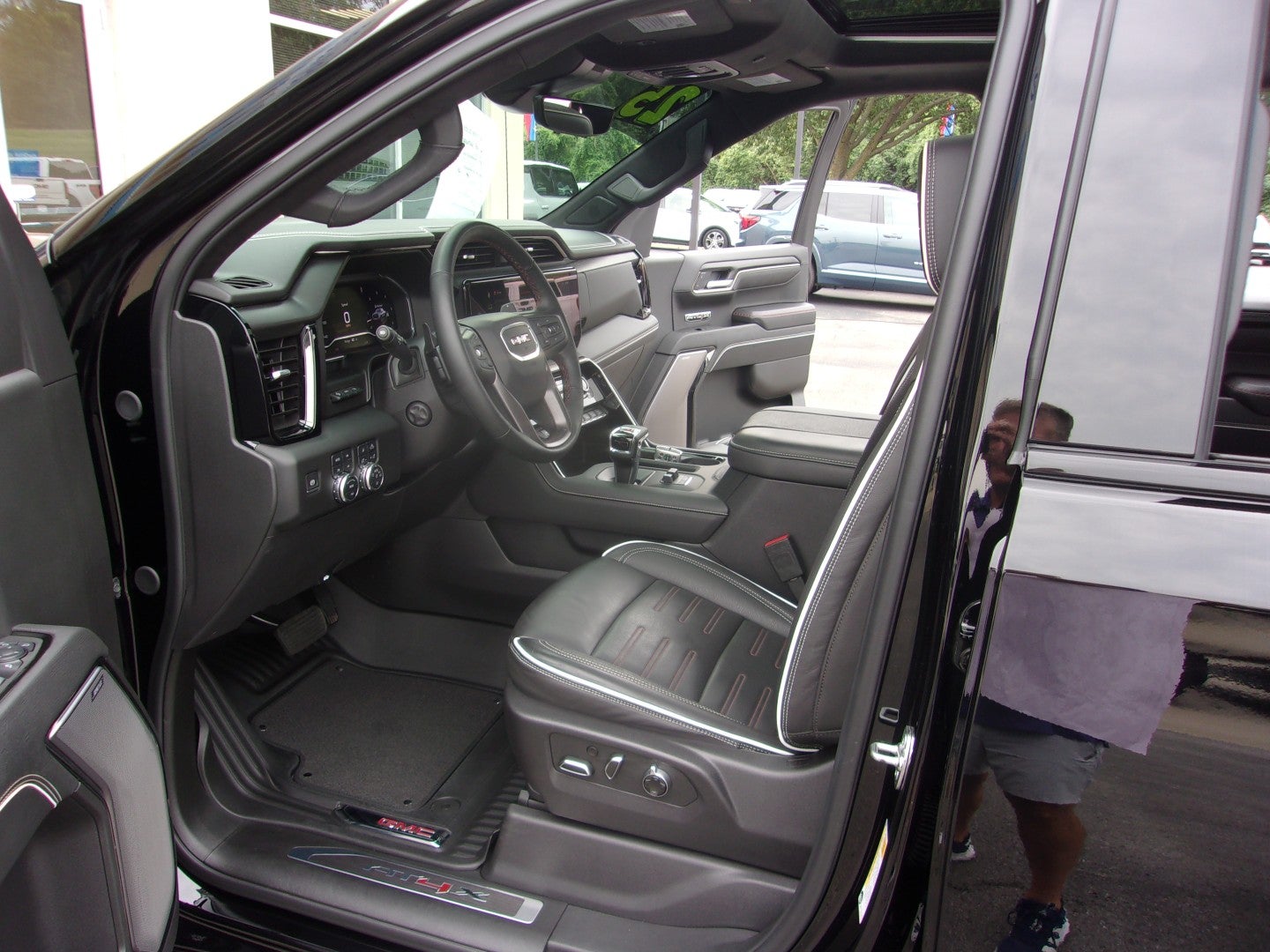2025 GMC Sierra 1500 AT4X