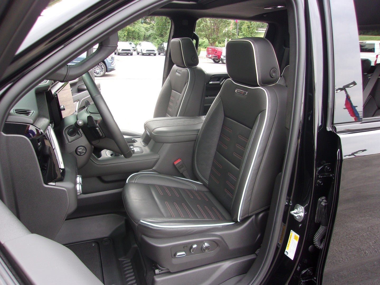2025 GMC Sierra 1500 AT4X