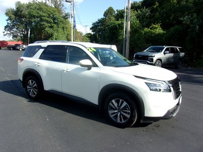 2024 Nissan Pathfinder SL