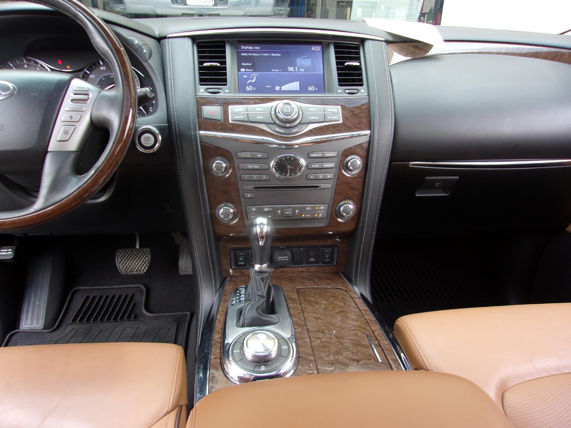 2016 INFINITI QX80 Base