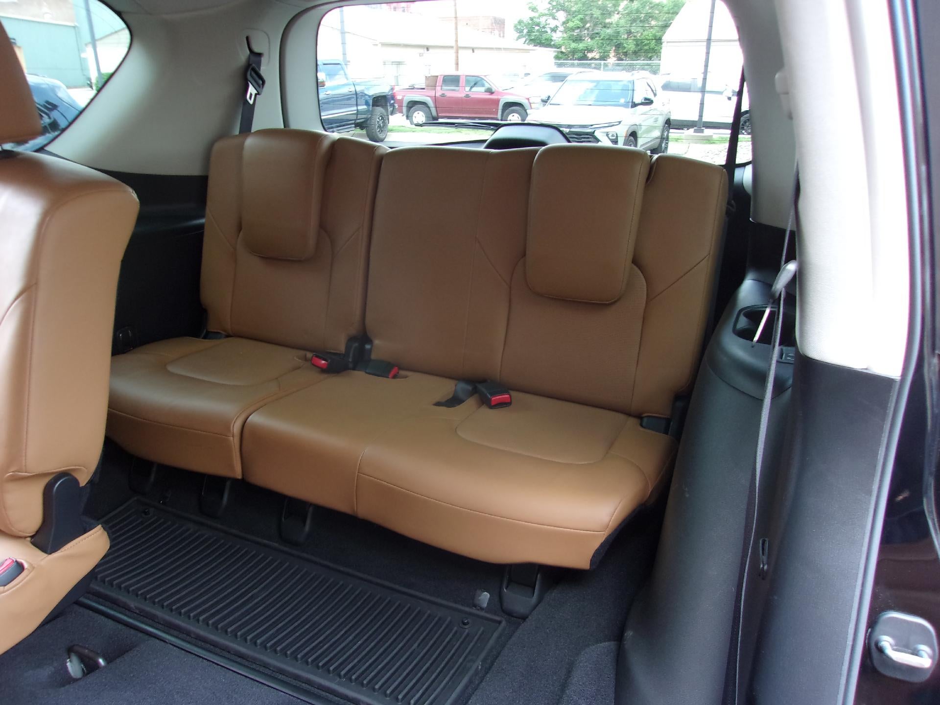 2016 INFINITI QX80 Base