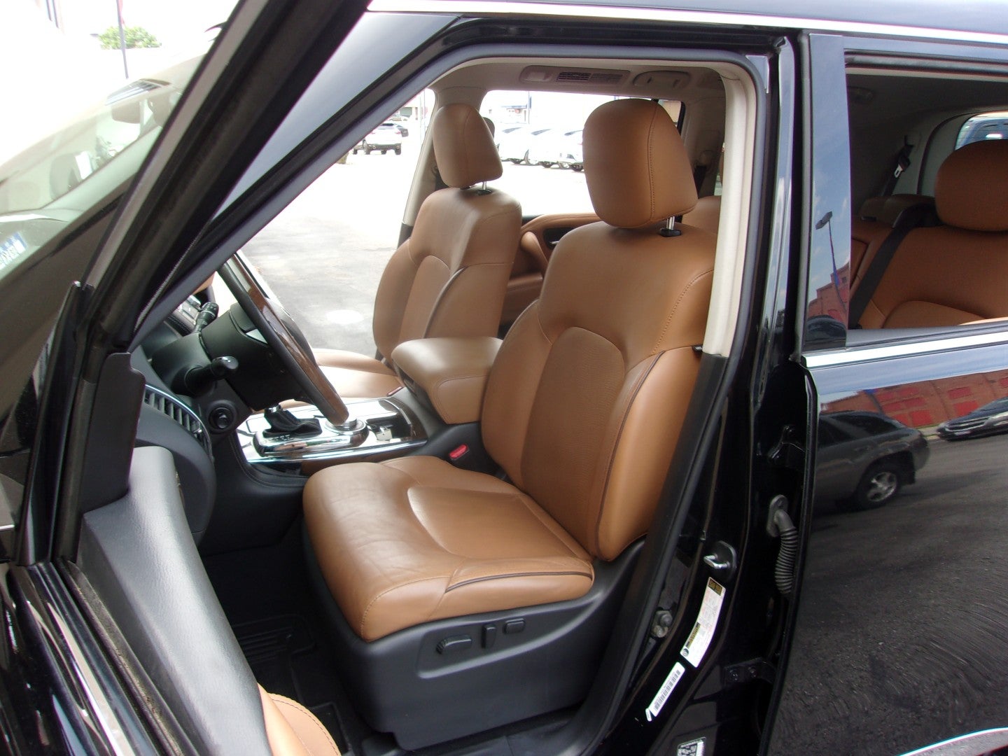2016 INFINITI QX80 Base