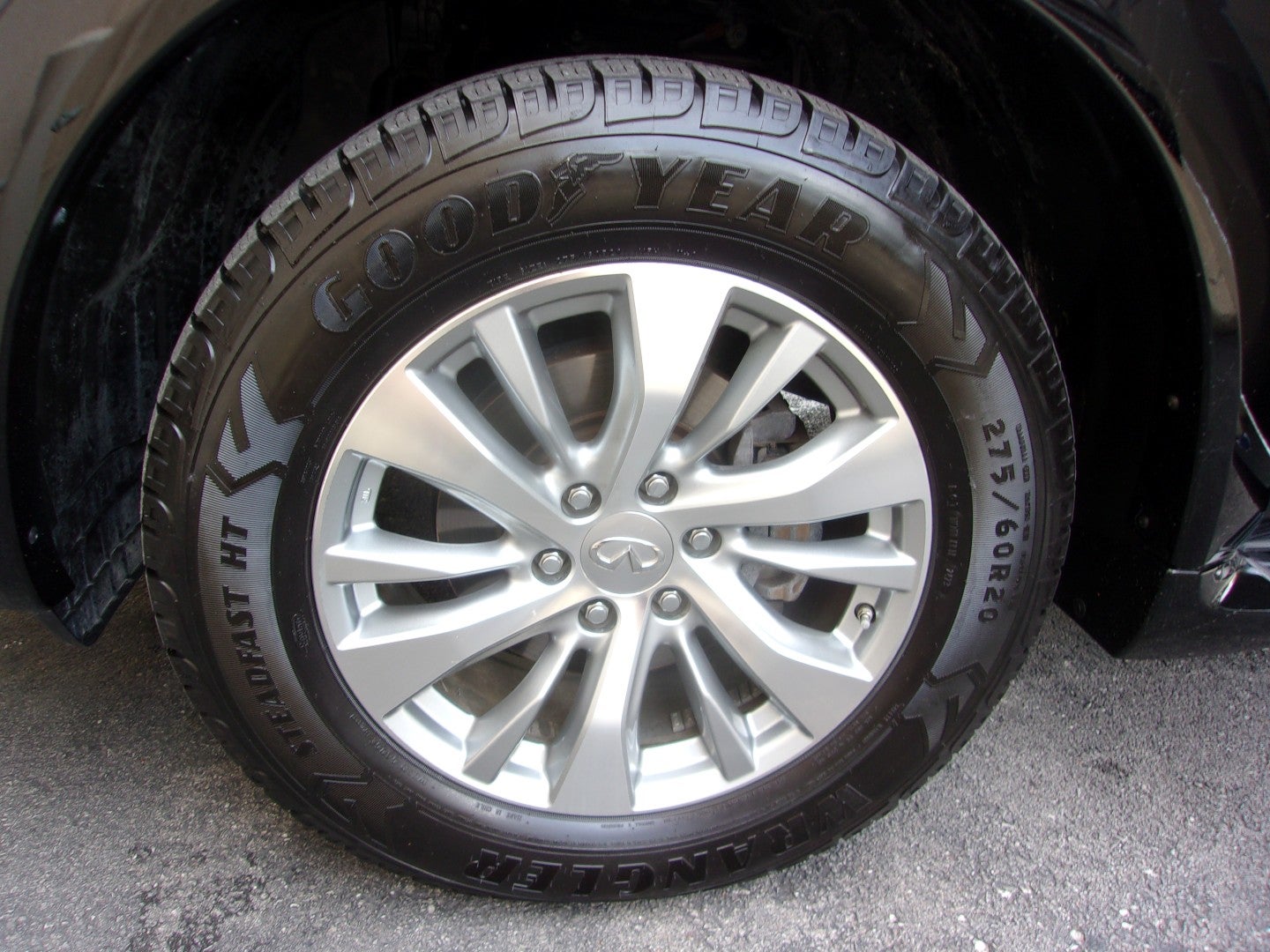 2016 INFINITI QX80 Base