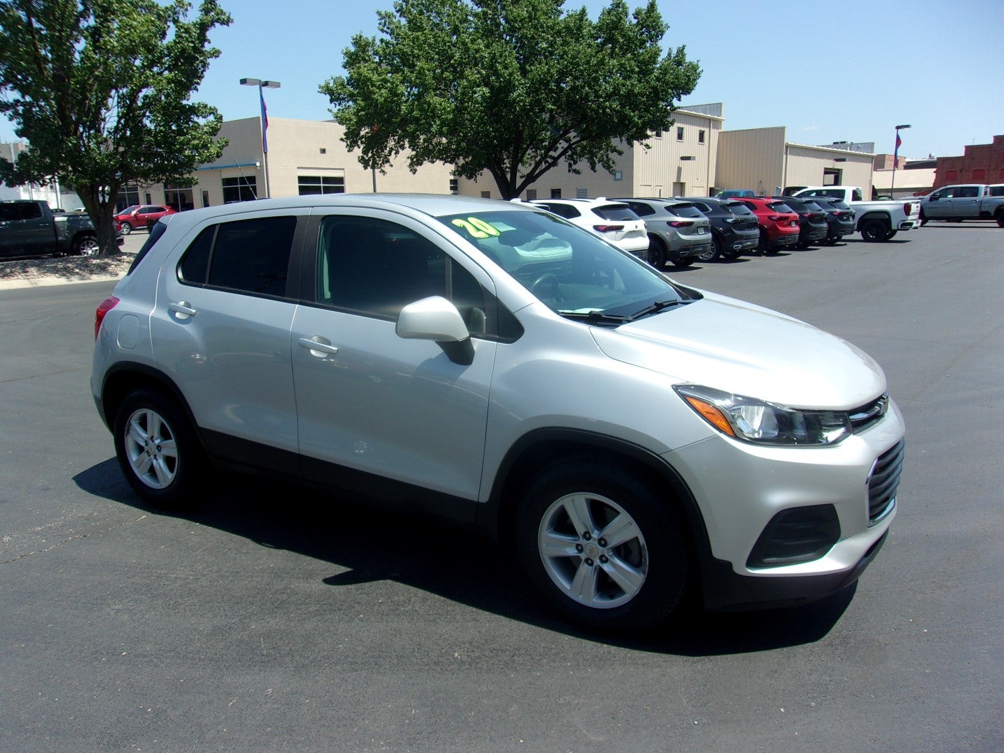 Used 2020 Chevrolet Trax LS with VIN KL7CJKSB5LB335278 for sale in Kansas City