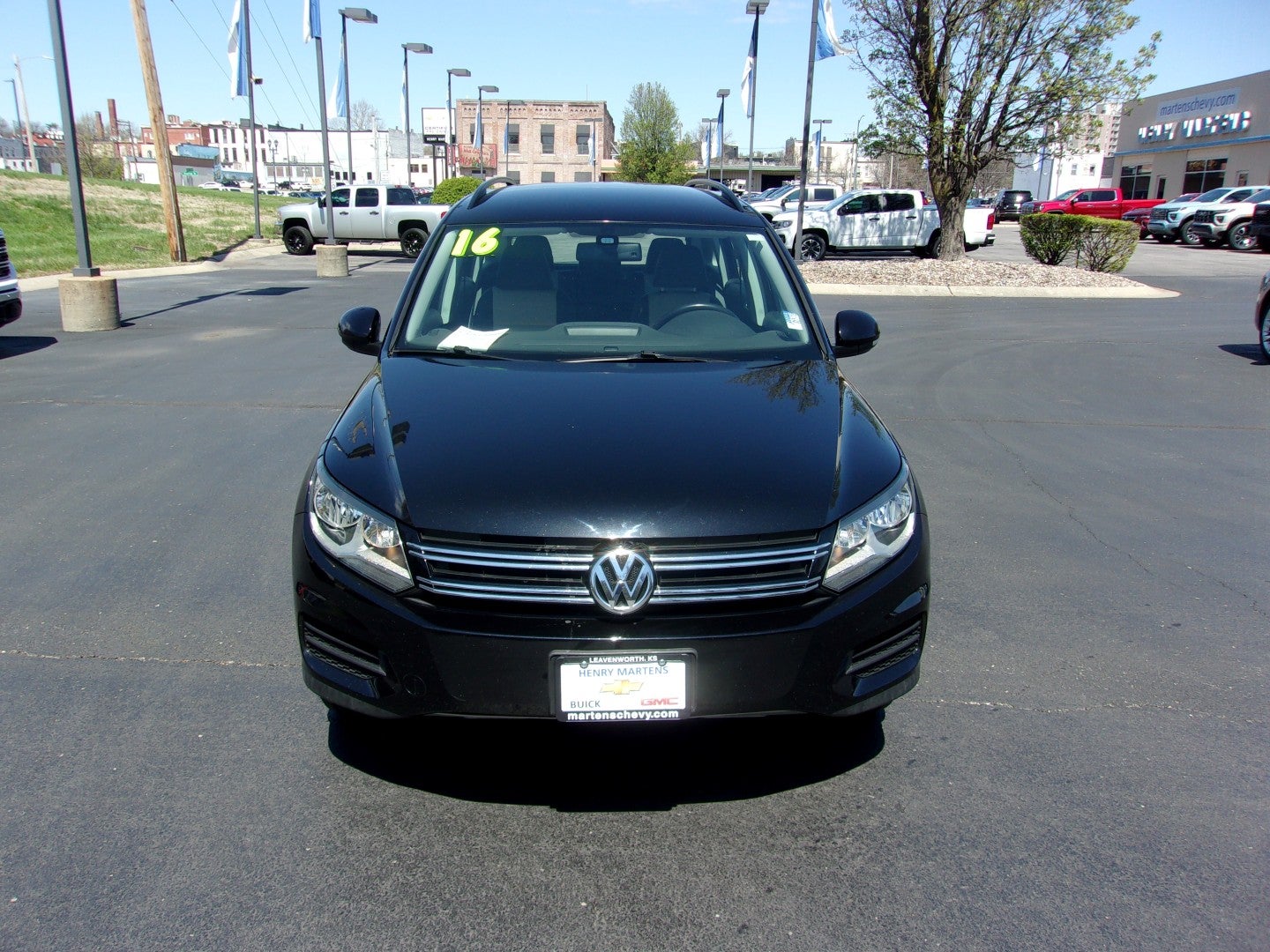 2016 Volkswagen Tiguan S